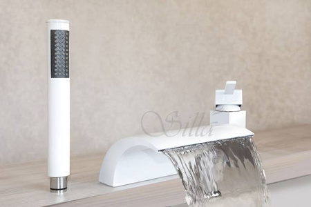 BATERIA WANNOWA CASCADE 3-OTWOROWA S-1006W BIAŁA